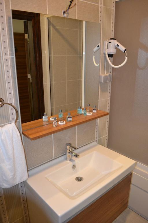 Ozdemir Hotel Pamukova Exteriör bild
